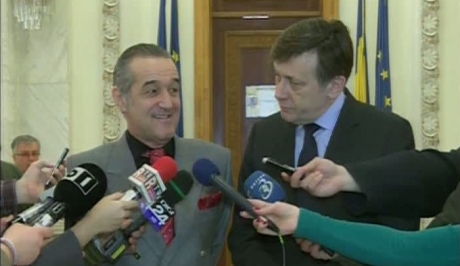 Becali, pregătit să-l „înfunde” pe Antonescu?