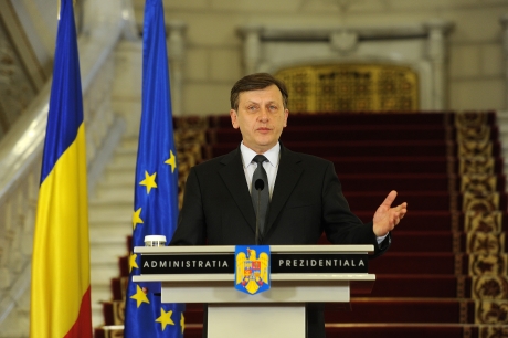 Crin Antonescu este conștient de răspunderile și constrângerile celei mai înalte funcții în stat