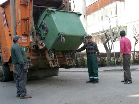Războiul Oprescu vs. primari de sector şi ce ar putea câştiga Bucureştiul